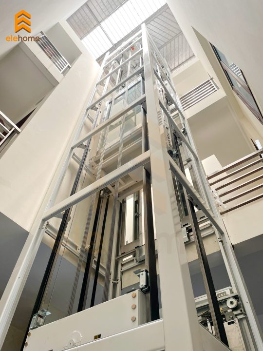 Thang máy tiêu chuẩn nhà hiện đại 10