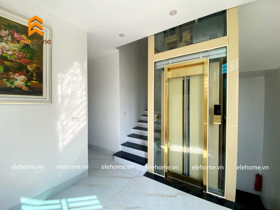 Bí Quyết Chọn Màu Kính Thang Máy: Hài Hòa Phong Thủy và Tôn Lên Đẳng Cấp Kiến Trúc thang may kinh 1
