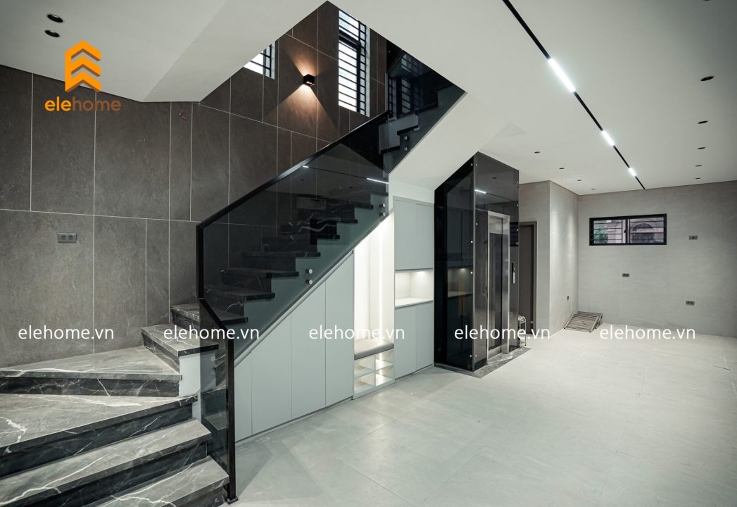 Bí Quyết Chọn Màu Kính Thang Máy: Hài Hòa Phong Thủy và Tôn Lên Đẳng Cấp Kiến Trúc thang may kinh 24