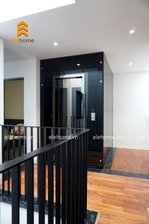 thang may kinh guong den 8 1