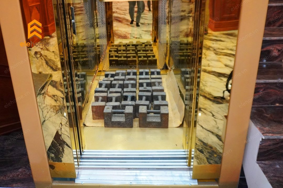 Thang máy cửa 4 cánh, biệt phủ tân cổ điển Yên Thành Nghệ An thang may cua 4 canh 7