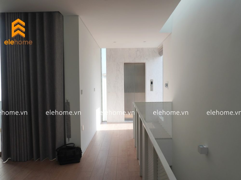 thang máy inox tiêu chuẩn-4